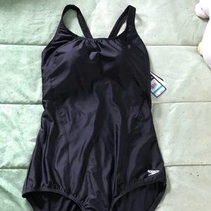 NWT Speedo Black Women's Swimsuit Moderate Coverage Size 16